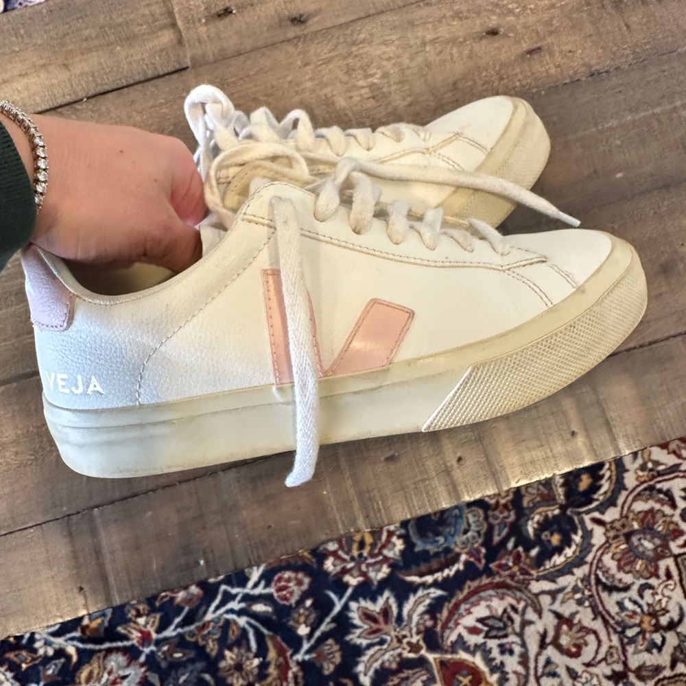 Veja Women's Cream and Pink Sneakers